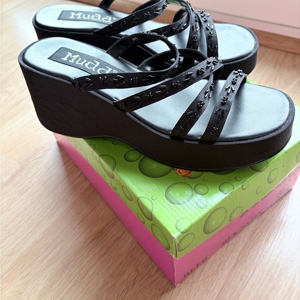 Vintage Mudd Reed Black Satin Wedge Platform Sandals NEW IN BOX